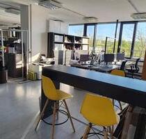 Loftbüro: 30 m² Fläche in kreativem Großraumbüro zur Untermiete - München Sendling-Westpark