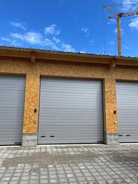 Foto - Halle Garage mieten - 357,00 EUR Kaltmiete,