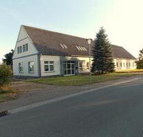 Mehrfamilienhaus Resthof Wohnhaus 600 m² Wohn u. Nutzfläche - Gardelegen Dannefeld