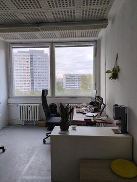 Foto - Schreibtisch zu vermieten shared desk for rent