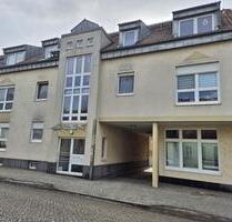 kleine 2- RWE für Alleinstehende im Seitentrakt eines Mehrfamilienhauses unweit vom Golßener Markt