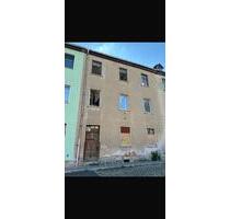 Haus mit Grundstück - 50.000,00&nbsp;EUR Kaufpreis, ca.&nbsp; 52,00&nbsp;m&sup2; in Weißenfels (PLZ: 06667)