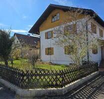 Mehrfamilienhaus mit Einliegerwohnung (79 kWhm²) - Taufkirchen (Vils)