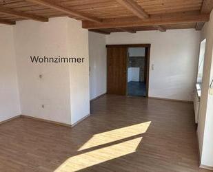 Geräumige 2,5 Zimmer EG-Wohnung mit Garage in Iggensbach