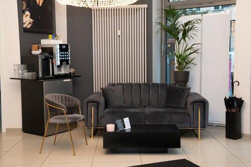 Foto - —->NAGELTISCH ZU VERMIETEN<—- -    500,00 EUR     Kaltmiete,