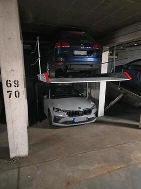 Foto - Tiefgaragenstellplatz - 80,00 EUR Miete,