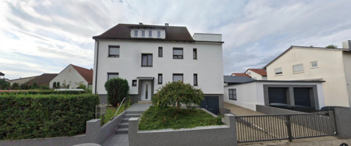 Foto - Zweifamilienhaus mit ausgebauten DG. 3 Garagen & Garten