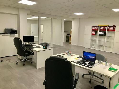 Foto - Gewerbefläche mitten in Gersthofen zu mieten !! Praxis - Halle