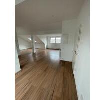 Helle 2 Zimmer Wohnung, sofort bezugsfrei! - Hanau