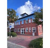 Zentralgelegene Büroräume mit 1 Parkplatz - Eutin