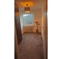 • Großzügige Untermiete nahe Flughafen – Beschreibung bitte lesen - Köln Porz