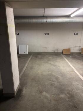 Foto - Tiefgaragenstellplatz - 50,00 EUR Miete,