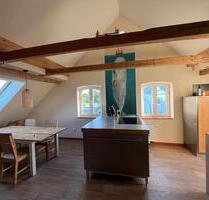Helle 3,5 Zimmer Maisonettewohnung mit Balkon und Gartenanteil - Hummeltal