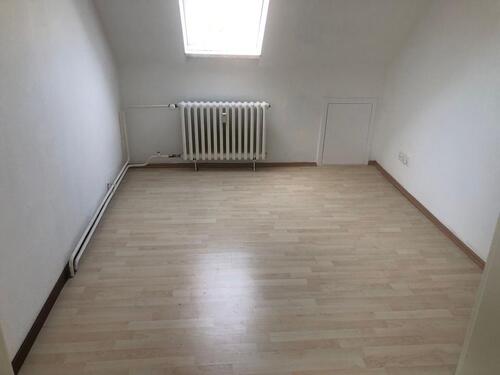 Foto - 3 Zimmer DG Wohnung Klosterstr. zu vermieten