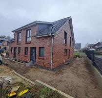 4 Zimmer Haus DHH zum 01.04.2026 105 m2 KfW -55 EE - Bispingen