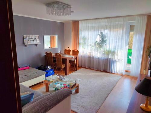 Foto - Gepflegte 4-Zimmer-Wohnung mit EBK und Stellplatz