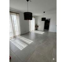 Moderne 71qm 2- Raumwohnung mit Küche, Carport, Balkon - Schwarzheide