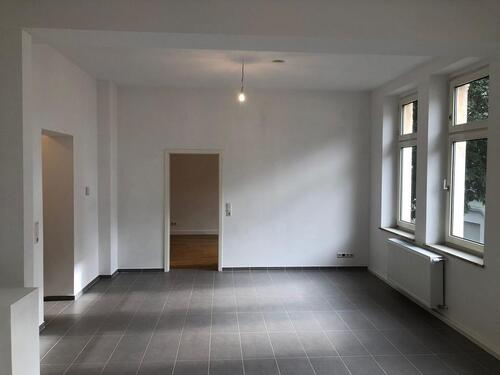 Foto - Renoviert 60qm 2 Zi, grosser Wohn-Essbereich d081ogm