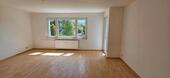 Foto - Frisch renovierte 3-Zimmer-Wohnung mit Wannenbad, EBK, Südbalkon