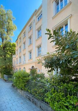 Foto - Zentral gelegener Praxisraum im Altbau – freitags zur Miete