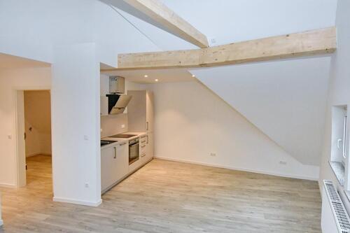 Foto - Charmante Dachgeschosswohnung Stadtmitte EBK