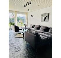 Wohnen + Arbeiten: 255m² ebenerdig + separater 60m² Bereich f. BüroPraxis+GarageSaunaGarten - Isernhagen