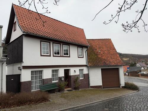Foto - Haus mit Garage in Gernrode - 115.000,00&nbsp;EUR Kaufpreis, ca.&nbsp; 120,00&nbsp;m&sup2;