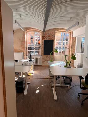 Foto - Büroplätze in ruhigem Büro Prenzlauer Berg