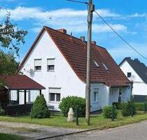 Doppelhaushälfte mit Wald und Garten auf der Insel Rügen - Putbus