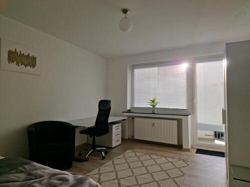 Foto - Helles WG-Zimmer in Uni-Nähe mit Balkon in 2er WG Erstbezug !