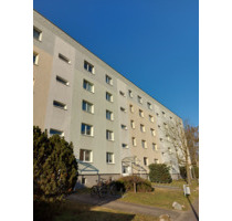 3-Raum-Wohnung im 1. Obergeschoss mit praktischem Duschbad! - Neustrelitz