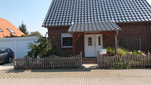Foto - Einfamilienhaus mit Doppelgarage