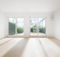 2-Zimmer Erdgeschosswohnung mit Terrasse und eigenem Gartenanteil - München Bogenhausen