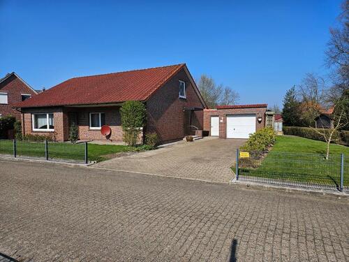 Foto - Einfamilienhaus zu verkaufen - 252.000,00&nbsp;EUR Kaufpreis, ca.&nbsp; 106,00&nbsp;m&sup2;