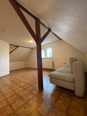 Foto - 2 Zimmer Dachgeschoßwohnung zur Miete in Waigolshausen