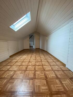 Foto - 2 Zimmer Dachgeschoßwohnung in Waigolshausen
