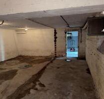 Lagerraum, Keller, Abstellraum - 350,00 EUR Kaltmiete, in Essen (PLZ: 45131) Stadtbezirk II Lagerraum, Keller, Abstellraum - 350,00 EUR Kaltmiete, in Essen (PLZ: 45131) Stadtbezirk II