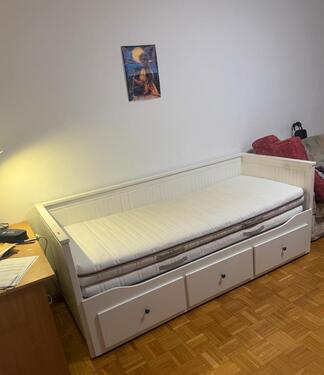 Foto - Befristet 01.05 bis 30.09 - Helle 1-Zimmer Wohnung zur Untermiete