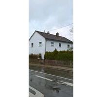 Einfamilienhaus in Bobingen, 5 ZKB, 2 Garagen, mit Garten