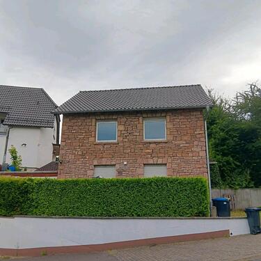 Foto - Erstbezug nach Sanierung - freistehendes Einfamilienhaus in 52372