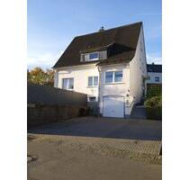 EinZweifamilienhaus - 320.000,00 EUR Kaufpreis, ca.  143,00 m² in Gummersbach (PLZ: 51645) Berstig Süd