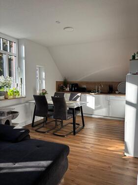 Foto - Dachgeschosswohnung mit Balkon und Blick ins Grüne in Rechtsupweg