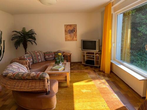 Foto - 2 Zimmer-Wohnung (möbiliert) - 740,00 EUR Kaltmiete, ca.  65,00 m²