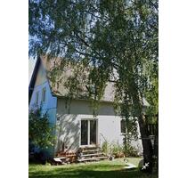 Freistehendes Haus mit Anbau (3 Wohnungen möglich) und Garten - Lappersdorf