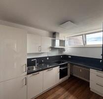 Sanierte helle 3,5 Zi.-Wohnung mit Loggia, Aufzug & Garage - Buchen (Odenwald)