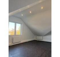 1,5-Zimmer-Dachgeschosswohnung zwischen Spandau und Tegel - Berlin