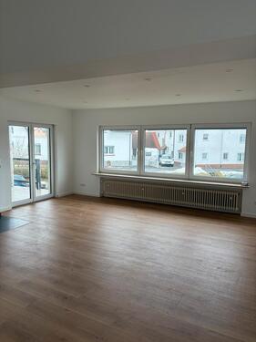 Foto - Neu renovierte Wohnung mit Garten -3 SZ, 2 Bäder-ab sofort