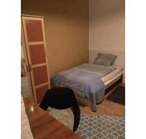 Zimmer am Getrudisplatz - 510,00&nbsp;EUR Kaltmiete, ca.&nbsp; 30,00&nbsp;m&sup2; in Düsseldorf (PLZ: 40595) Stadtbezirk 10