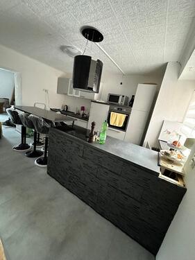 Foto - Modernisiertes Einfamilienhaus mit Balkon & Terrasse