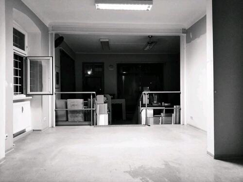 Foto - Ladenlokal im Bustreff zu vermieten